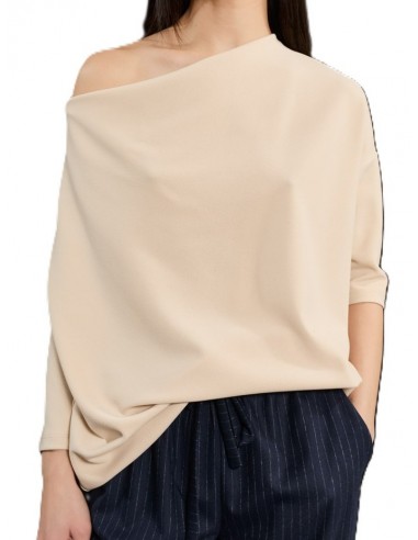 BLUSA FLUIDA COLOR BEIGE