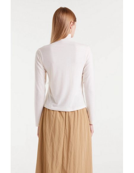 CAMISETA CUELLO ALTO
