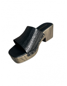 ZUECO TACHAS NEGRO 2