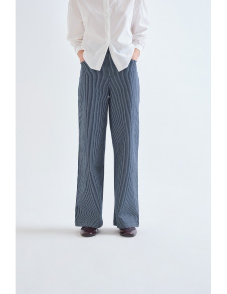 PANTALON VAQUERO CON RAYAS AZUL