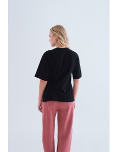 CAMISETA FRUNCIDO NEGRA 2