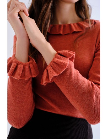 TOP CON VOLANTE DE PUNTO CORAL