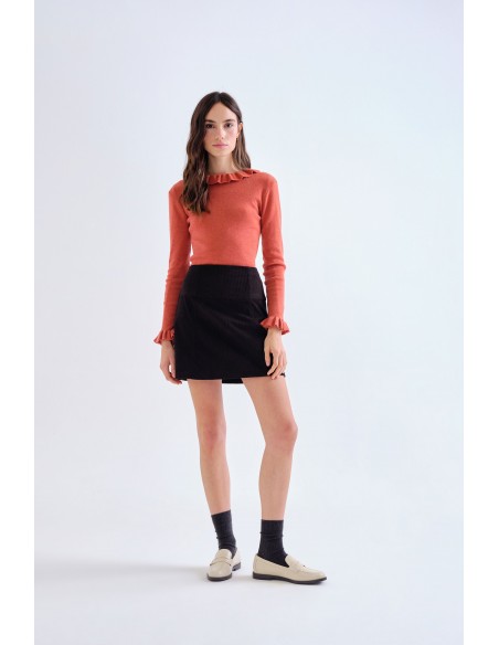 TOP CON VOLANTE DE PUNTO CORAL
