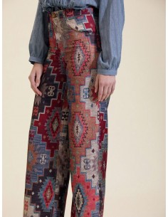 PANTALONES CON ESTAMPADO ÉTNICO 2