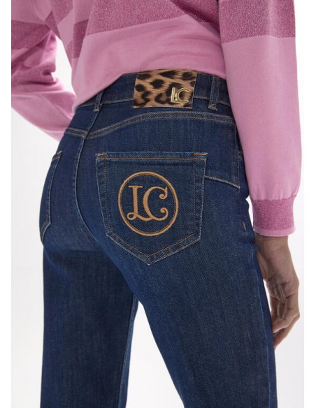 JEANS BOLSILLO BORDADO
