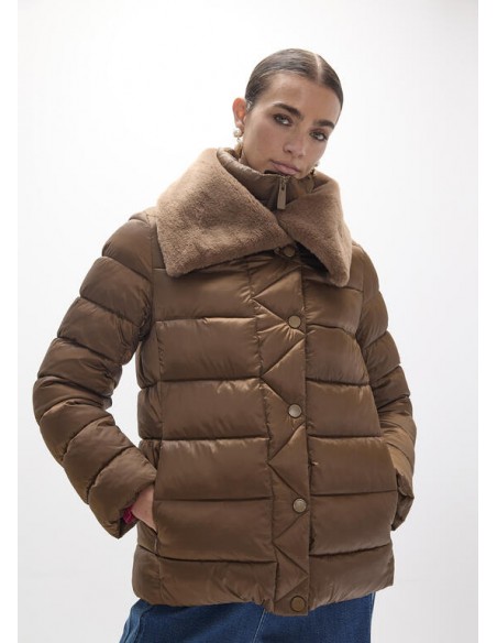 ANORAK DETALLE CUELLO