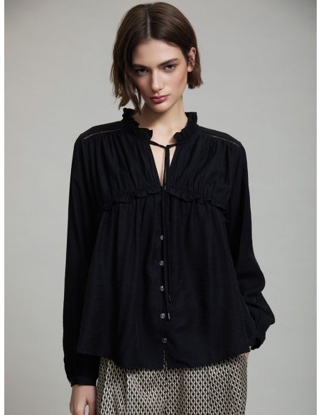 BLUSA FLUIDA CON VOLANTE