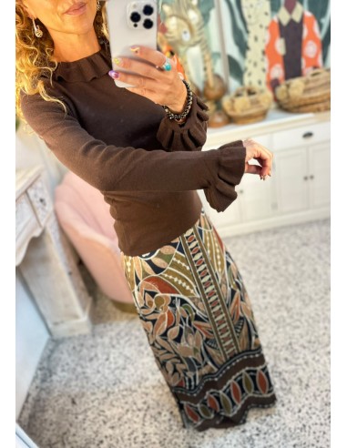 TOP CON VOLANTES DE PUNTO MARRON