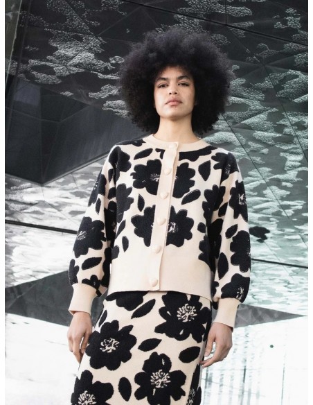FALDA FLORAL CORAZON