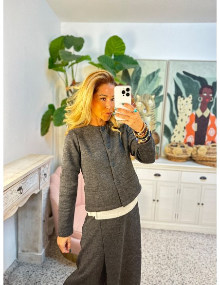 CHAQUETA GRIS BOTONES