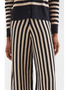 PANTALÓN PUNTO CON ESTAMPADO DE RAYAS 2