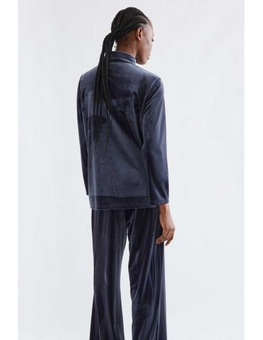 BLAZER DE TERCIOPELO CON BOTONES TIPO RANA