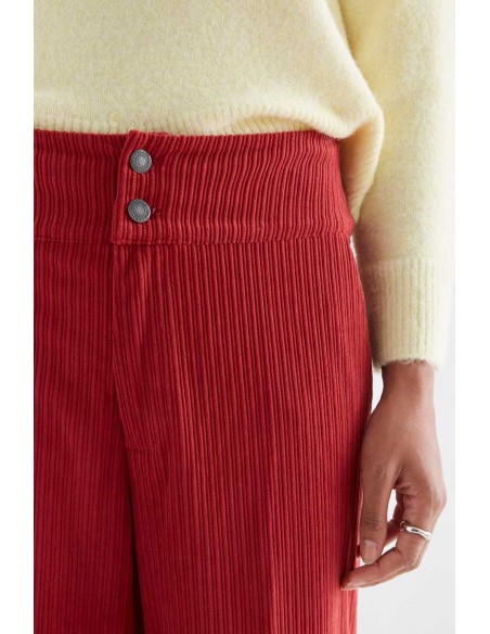 PANTALÓN DE PANA DOBLE BOTÓN ROJO