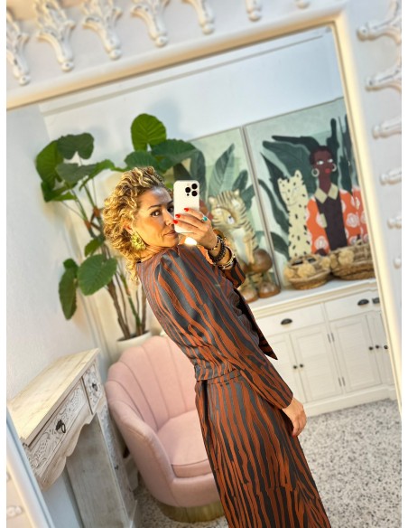 CONJUNTO LESLIE